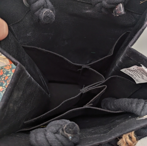 Set Of 6 Fall Themed Wine Gift Bags & Boxes - Picture 4 of 7